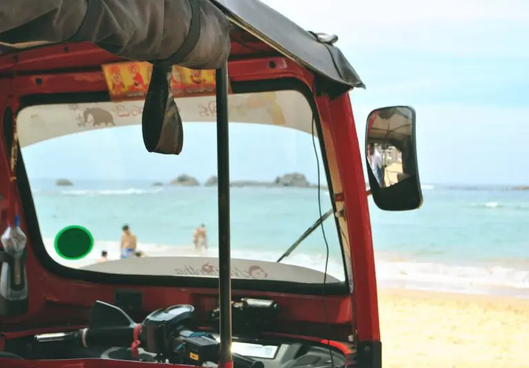walvisspotten in sri lanka, tuktuktrip